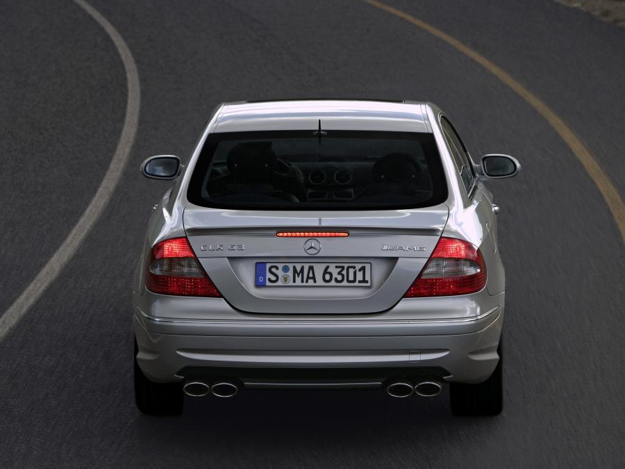  Mercedes-Benz CLK63 AMG 2006 года  (WW) (фото 12 из 19)